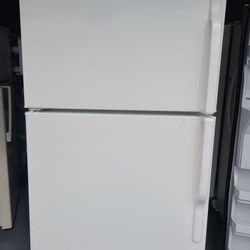 GE Refrigerator 
