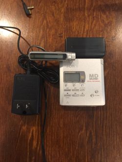 Sony md Walkman recording mz-r55 minidisc. I accept trades