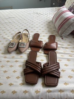 Tres Pares De Andalias 2 Estan Usados Y Uno No Son Sais 9 Los Tres $12 X Los Tres Pares 