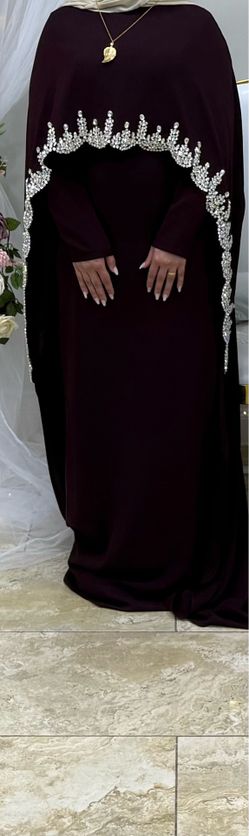 Medium Elegant Burgundy Modest Evening Dress with Embellished Cape – Size medium