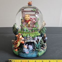 Vintage Disney Winnie the Pooh Musical Snow Globe Playing Poohsticks