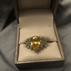 Pretty Women’s Ring