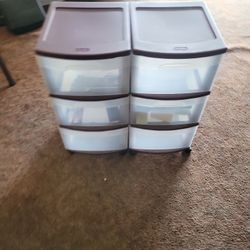 Storage containers