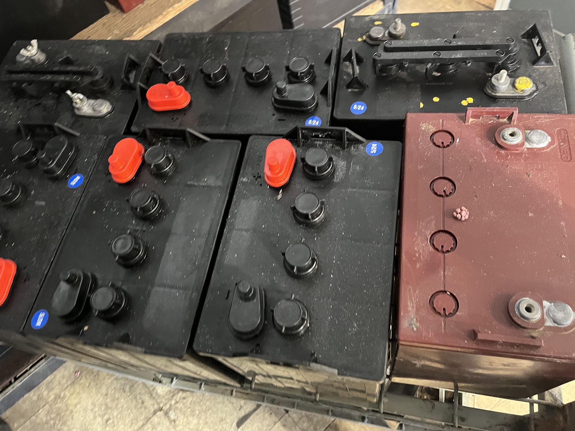 8 And 6 Volt Golf CART BATTERIES 