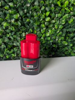 MILWAUKEE BATTERY M12