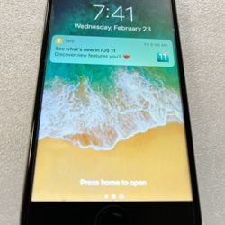 iPhone 6 FactoryUnlocked and Carrier 16 GB good condition