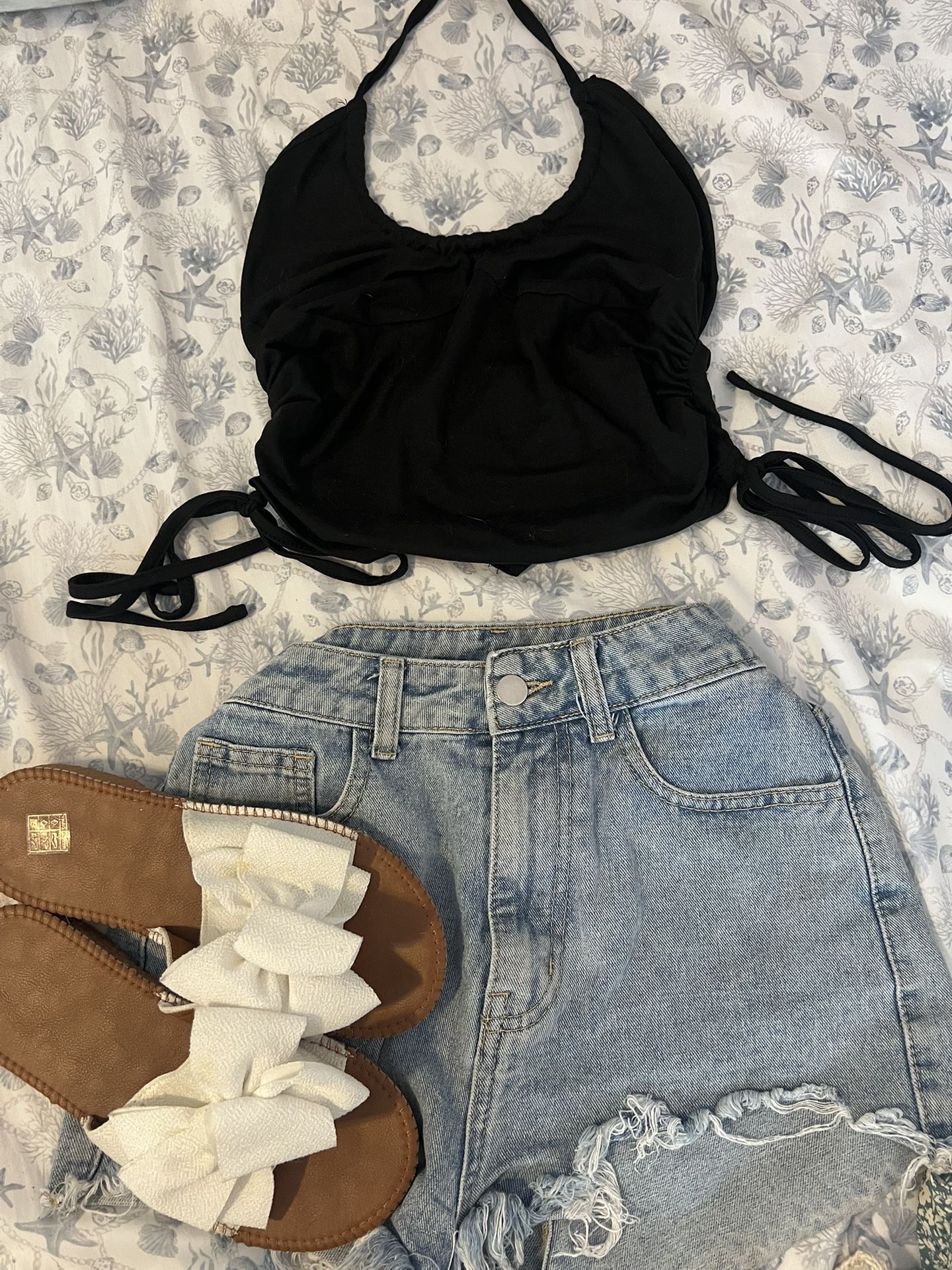 Classy Halter top 🍒