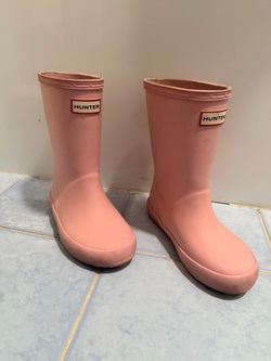 Hunter rain boots size 9 kids