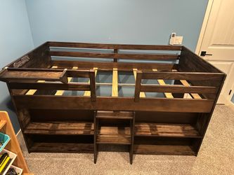 Max and Lily twin bed