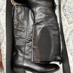 Women’s Kenneth Cole Tall black Boots Size 8