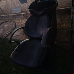 Shampoo chair