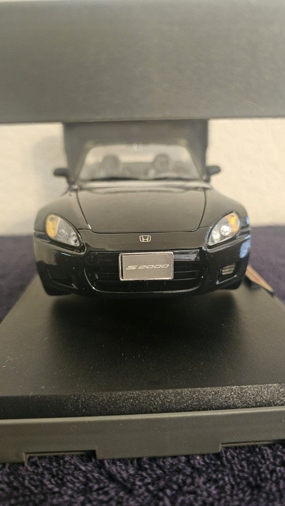 Honda S2000 Berlina Black Maisto Diecast 1:18 Model Car - Still