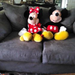 Mickey And Minnie Mouse 