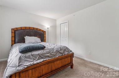 Queen bed with mattress and box spring