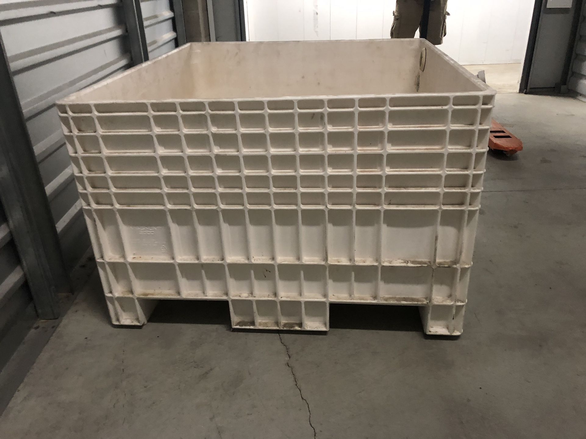 Storage Tote 44” X 48”