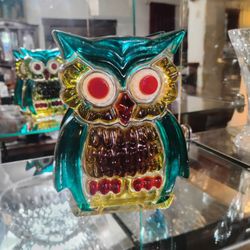 Vintage owl napkin holder. Plastic. Mint condition