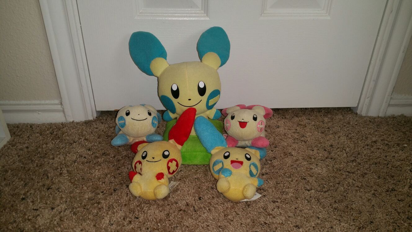 Pokemon Plusle and minun plush lot
