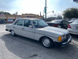 1977 Mercedes 240D