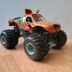 Extra large Hot Wheels Scooby-Doo monster truck Hotwheels