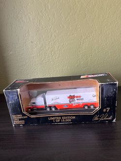 1993 HOOTERS NASCAR TRACTOR TRAILER #7 ALAN KILWICKY DIE CAST REPLICA 1:87 ESCALE