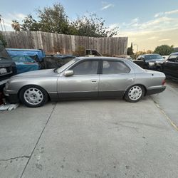 1996 Lexus LS 400