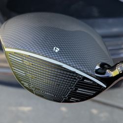 Taylormade Qi35 Max