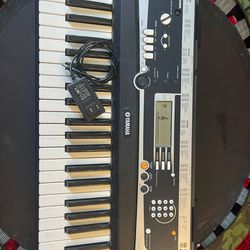 YAMAHA YPT-210 piano, super excellent condition, battery-operated or electronic, contains song, style, voice. general midi, XGLITE EXCELLENT PRICE OK