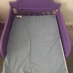 Todler Bed With Matress 