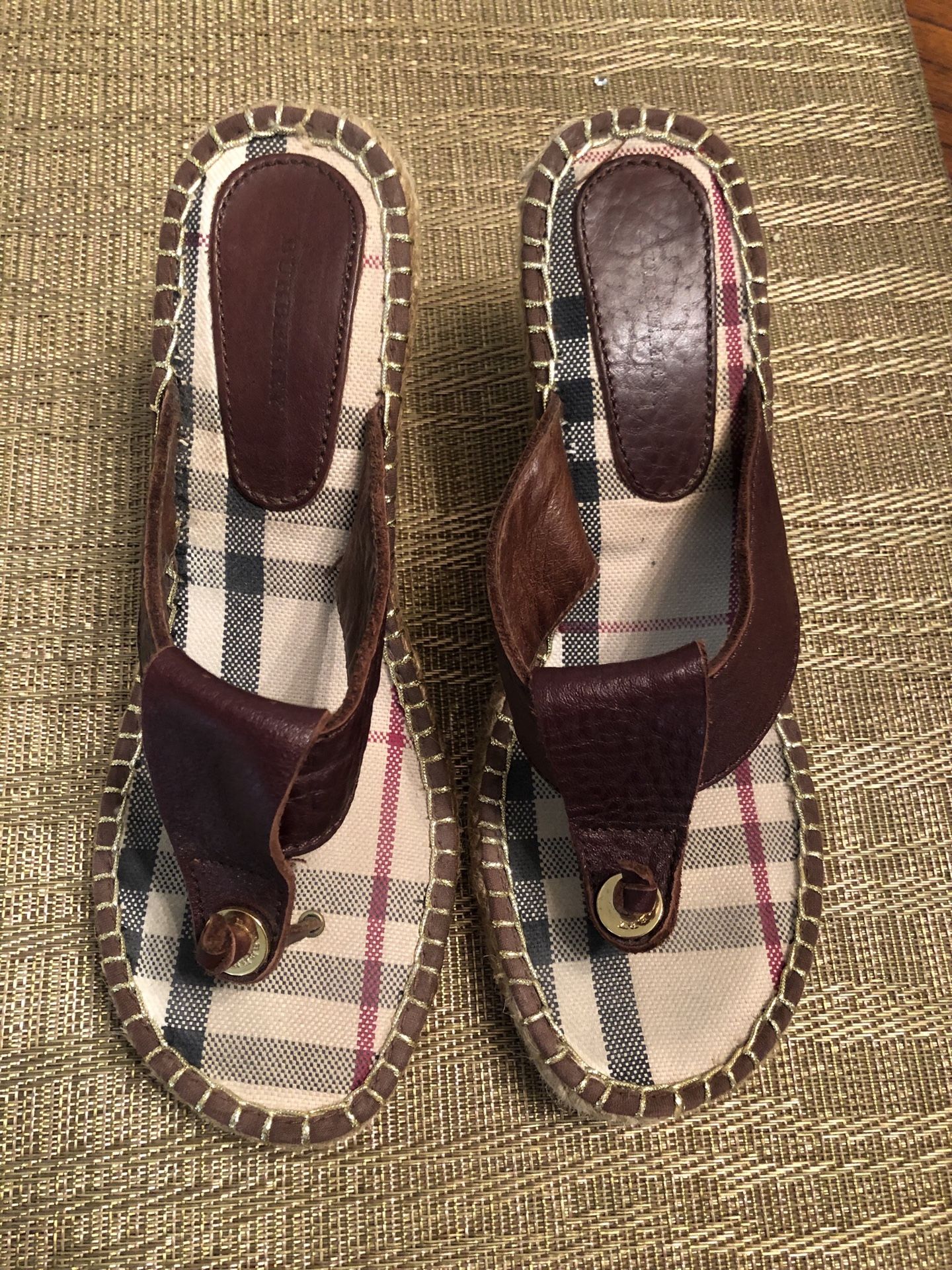 AUTHENTIC BURBERRY SANDALS