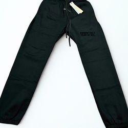 Black essential pants (Large)