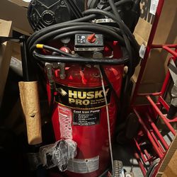 Stand-up Husky Pro 30 Gallon Cast Iron Pump Compressor
