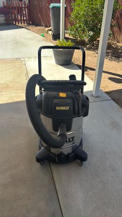 DeWalt Wet/Dry Shop Vacuum