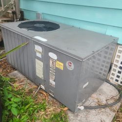 3½ Ton  Rheem Package Unit a/c  Running Good 