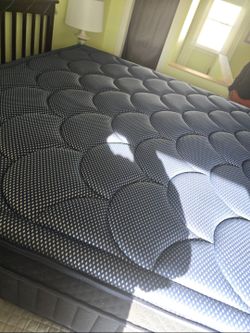 The DreamCloud Premier Rest, King, Like New, Perfect Condition