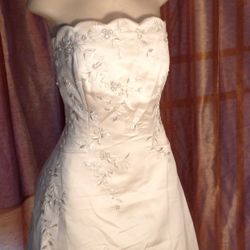 Wedding Dress Brand New Size 18