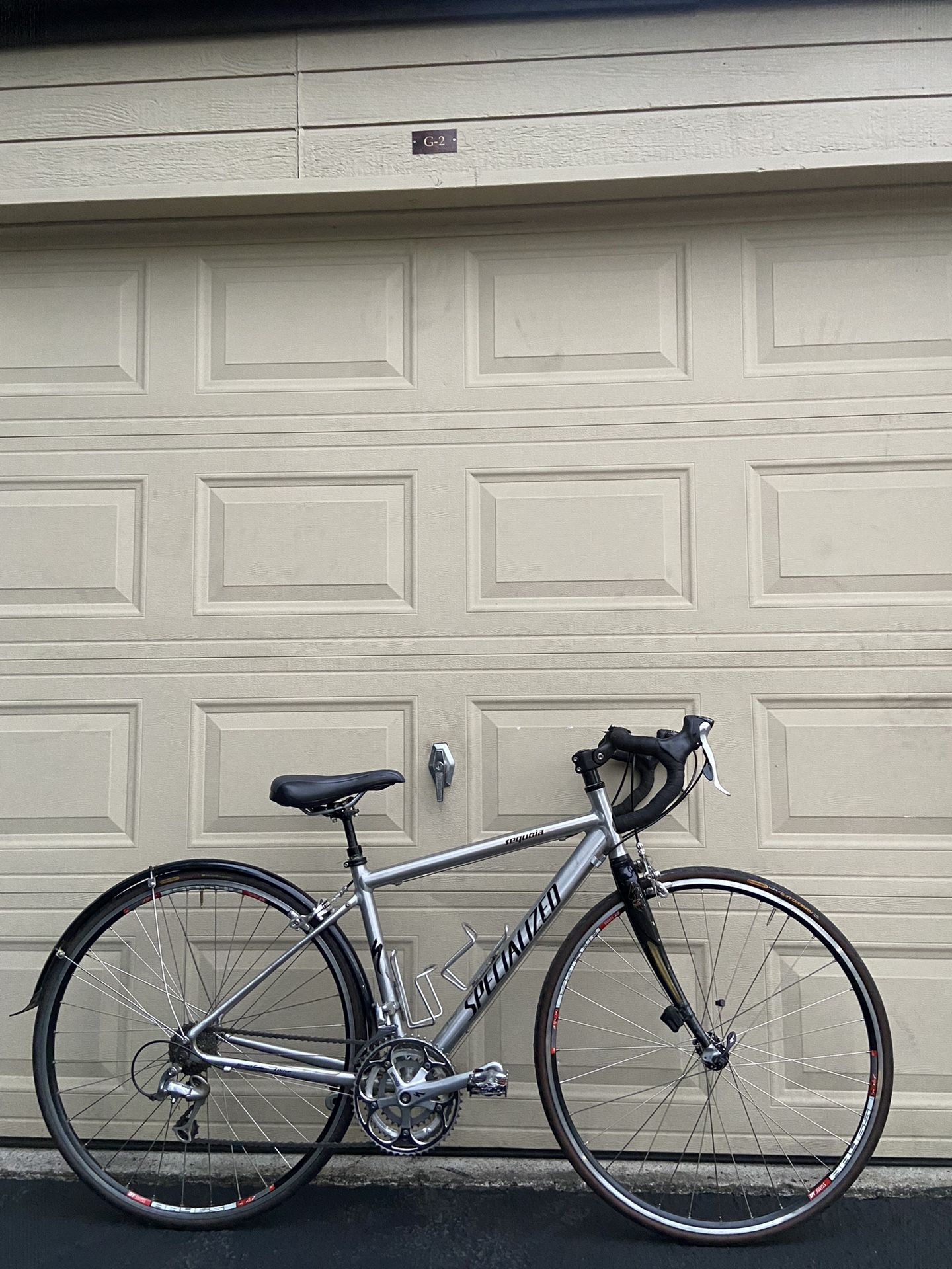 Specialized Sequoia Road Bike – Small Frame – Shimano 105 – Carbon Fork Bicycle