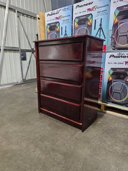 Dark Cherry Wood 4-Drawer Dresser