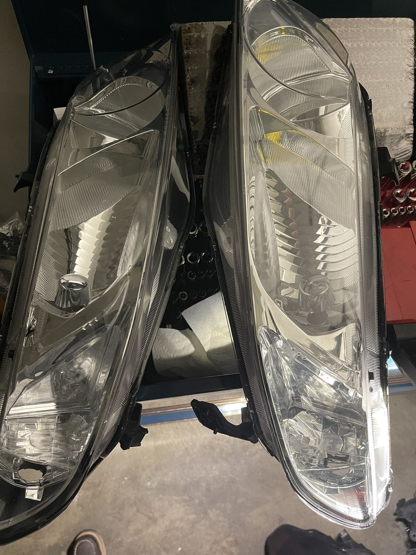 4 Door Civic Brand New Headlights for Sale in Corona, CA - OfferUp