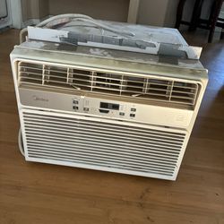 Window AC Unit
