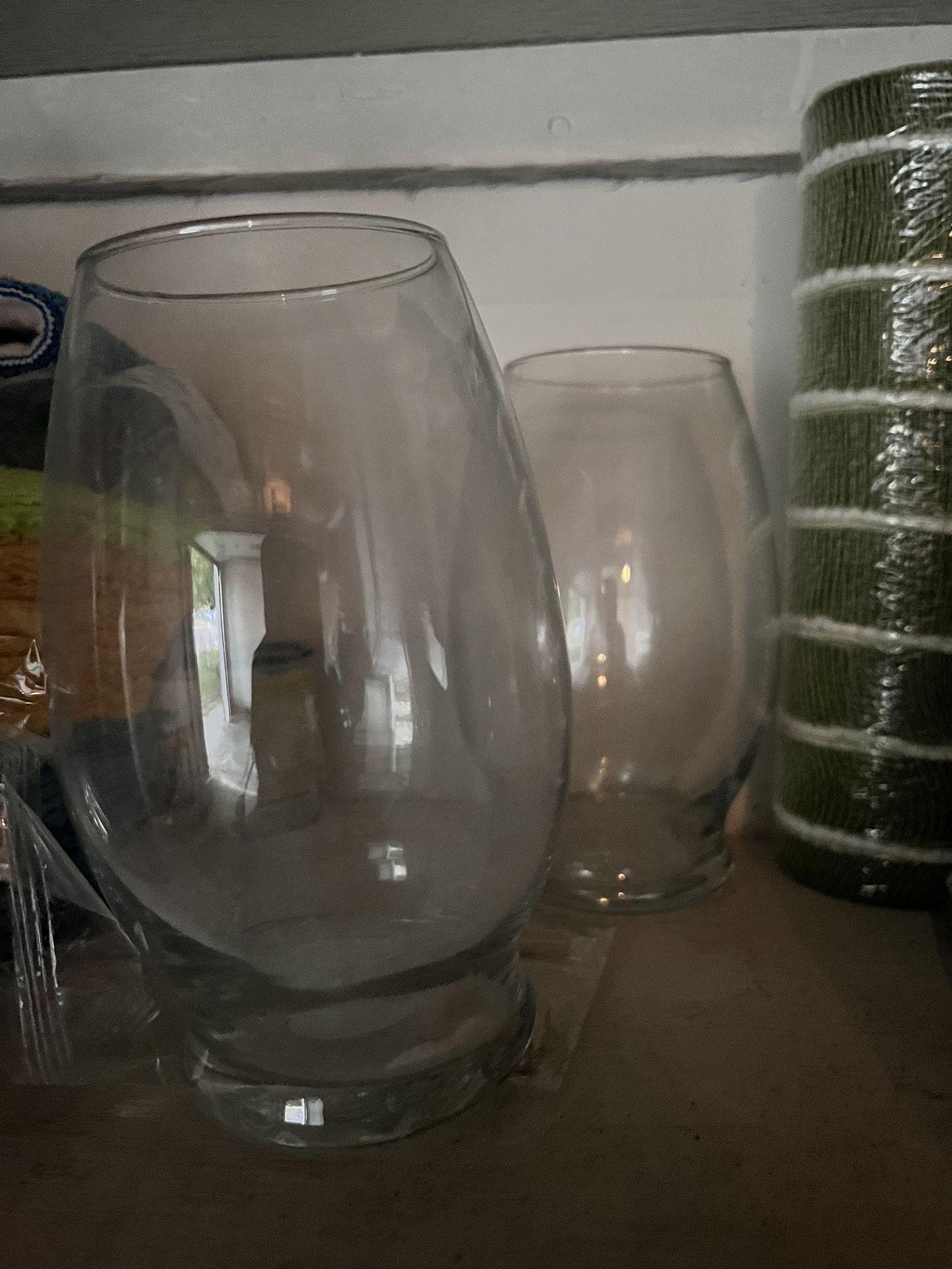 2 Flower Vases