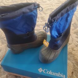 Columbia Youth Powderbug Plus II.  SIZE 4