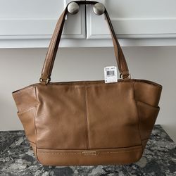 Authentic Coach tan leather tote $100