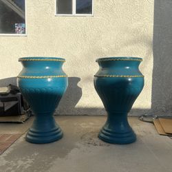 2 CUSTOM PLANTERS