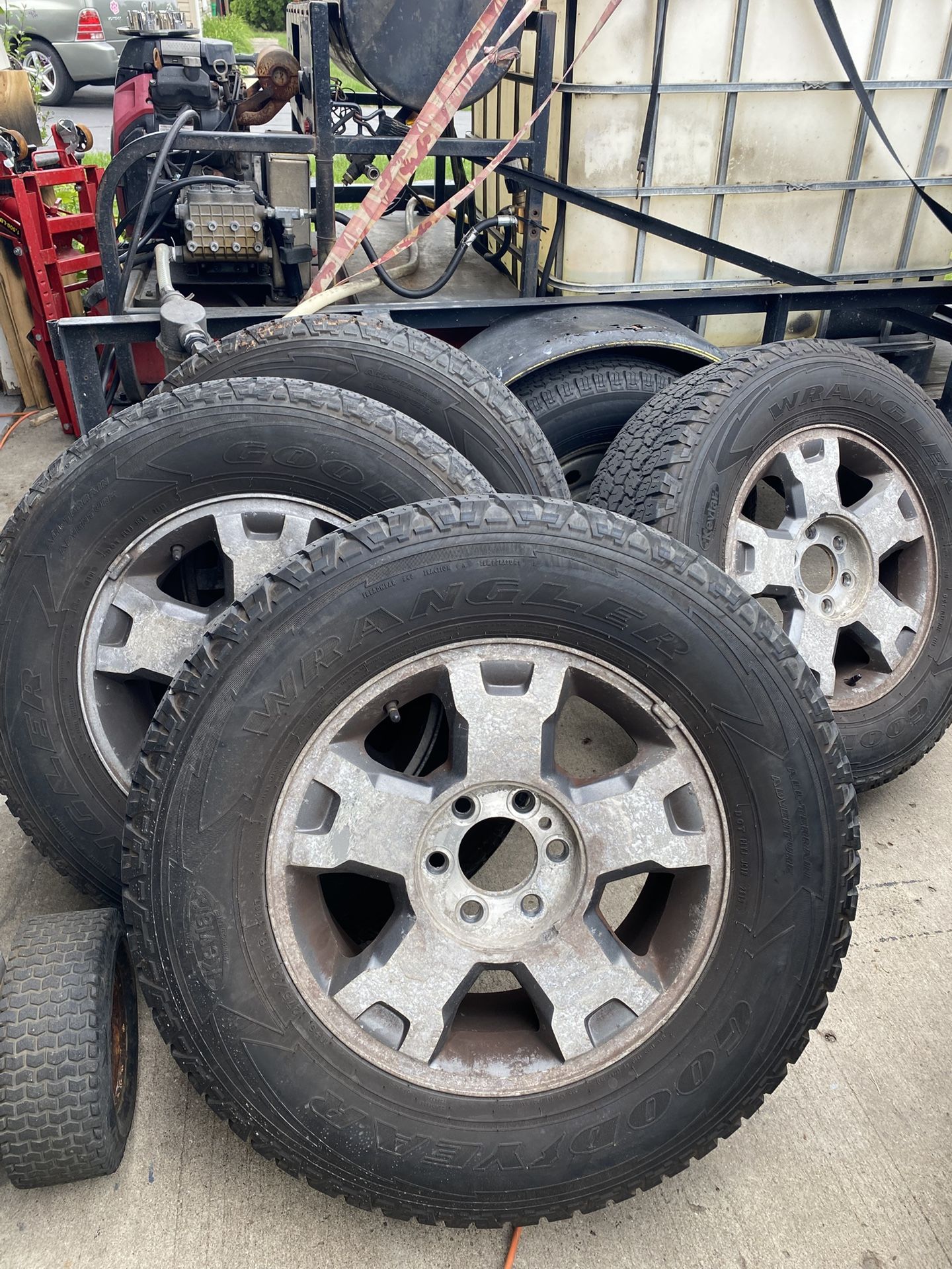 275 65 18 Ford Rims And Tires