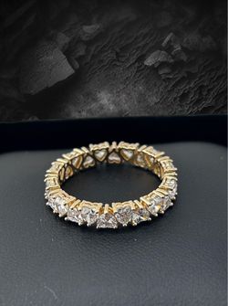 Heart Diamond Eternity Band in Gold