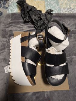 New Platform Sandals Size 7.5 W