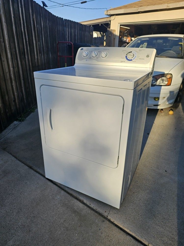 GE 7.0 cu ft Gas Dryer - GTDP490GD0WS