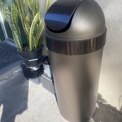 Trash Can 