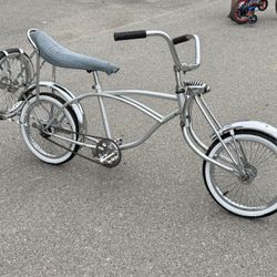 1970s Stingray Lowrider S Frame 16” 52 Spoke Wire Wheels Continental Spare Tire Kit Twisted Metal Pedals 18” Banana Seat Wald Fenders 6” Apes 