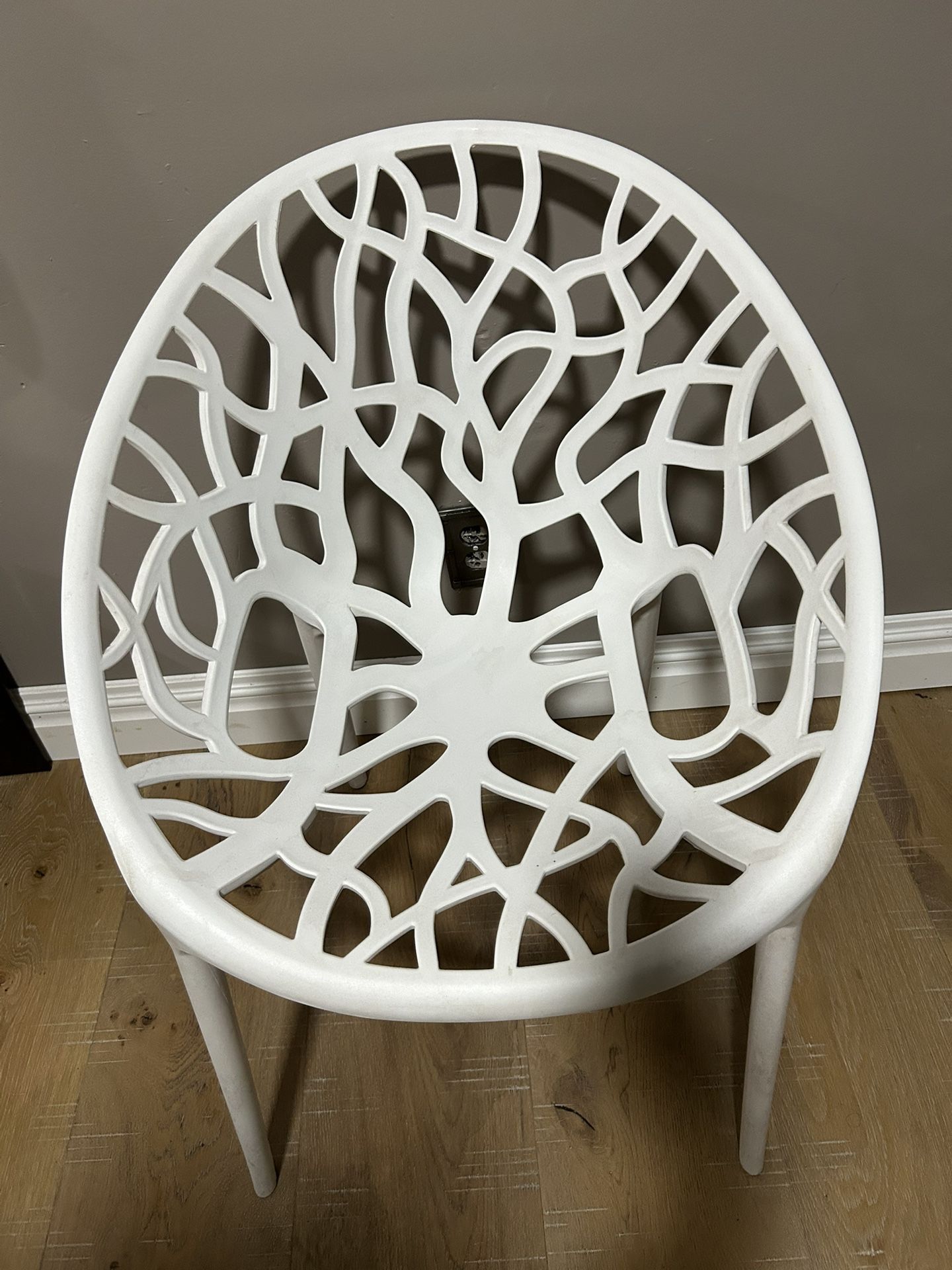 White accent Chair